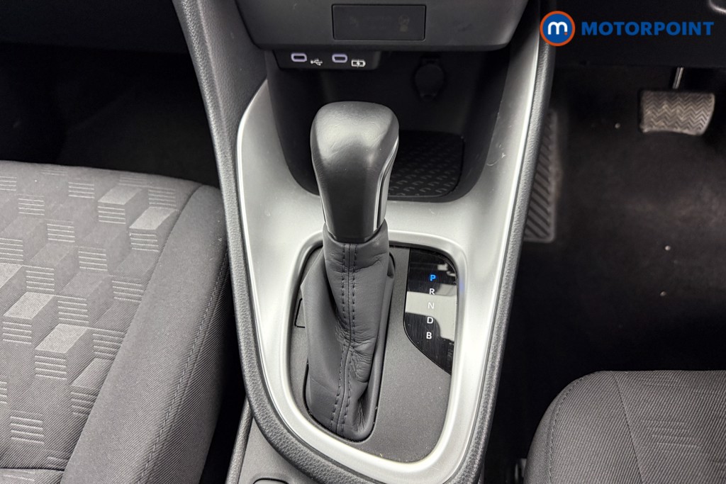 Toyota Yaris Icon Automatic Petrol-Electric Hybrid Hatchback - Stock Number (1546202) - 8th supplementary image