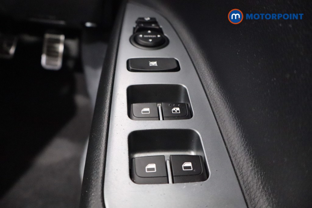 KIA Stonic Gt-Line Manual Petrol SUV - Stock Number (1546401) - 18th supplementary image