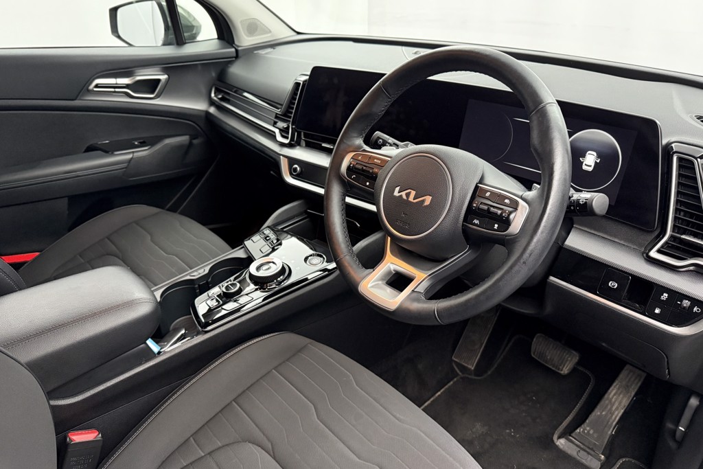 KIA Sportage 3 Automatic Petrol Plug-In Hybrid SUV - Stock Number (1546555) - 1st supplementary image