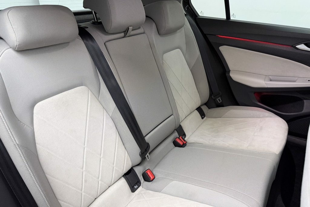 Volkswagen Golf Style Automatic Petrol Plug-In Hybrid Hatchback - Stock Number (1546659) - 18th supplementary image