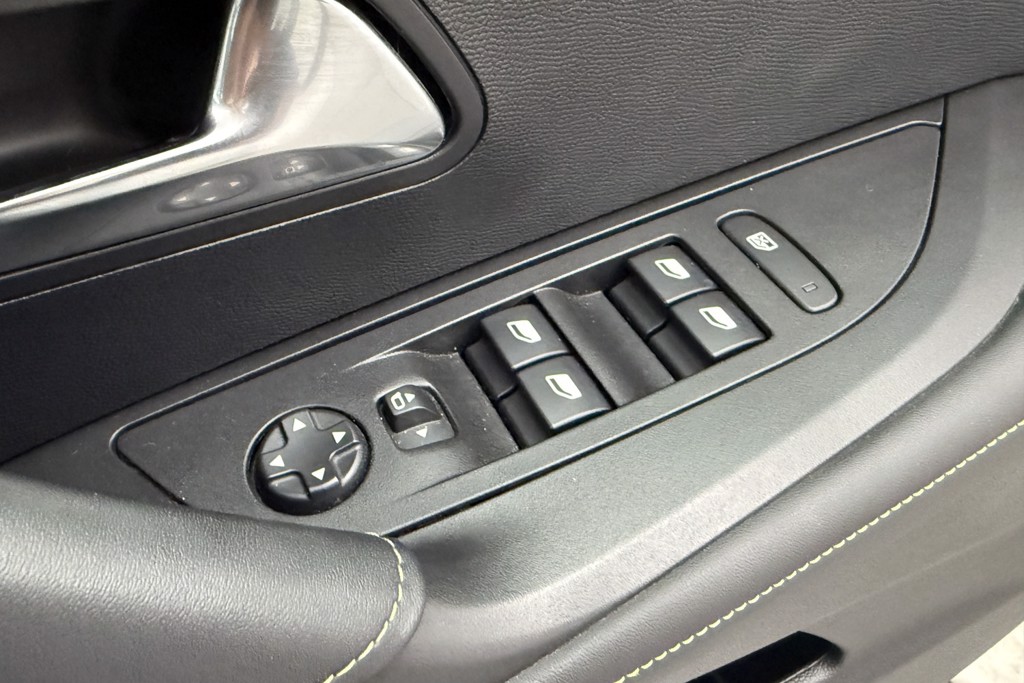 Peugeot 2008 Gt Premium Automatic Petrol SUV - Stock Number (1546834) - 18th supplementary image