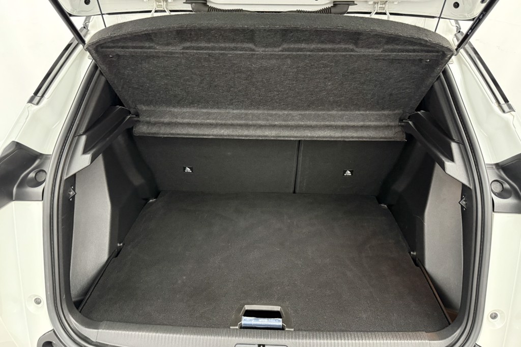 Peugeot 2008 Gt Premium Automatic Petrol SUV - Stock Number (1546834) - 26th supplementary image