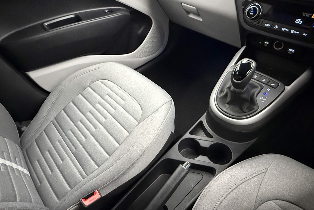 Hyundai I10 Premium Automatic Petrol Hatchback - Stock Number (1546887) - 15th supplementary image
