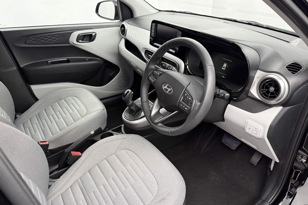 Hyundai I10 Premium Automatic Petrol Hatchback - Stock Number (1546887) - 1st supplementary image