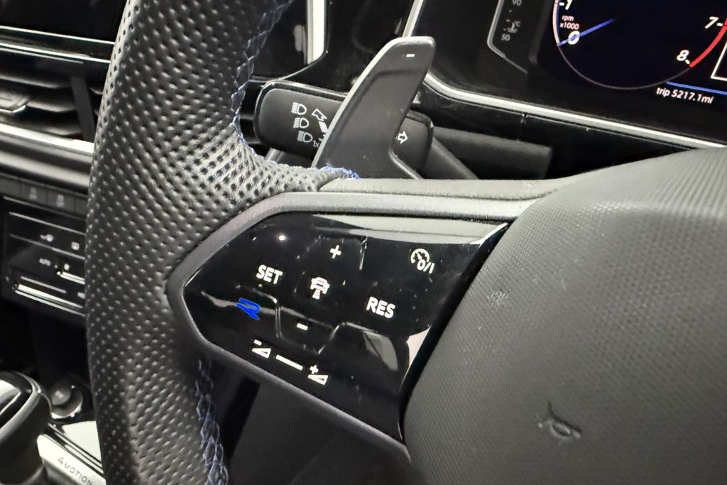Volkswagen T-Roc R Automatic Petrol SUV - Stock Number (1546895) - 3rd supplementary image