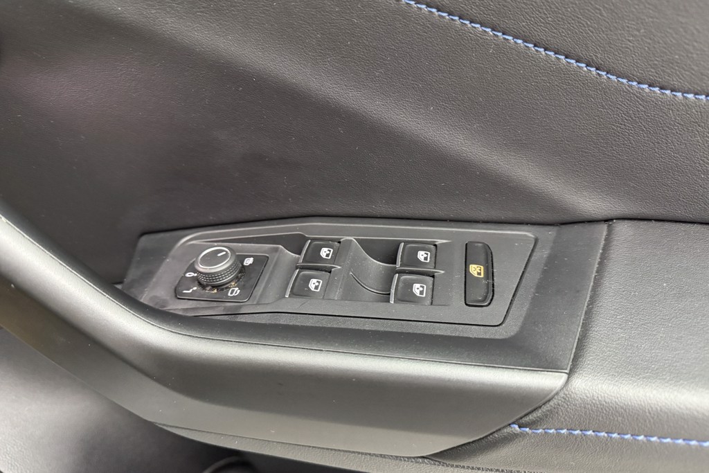 Volkswagen T-Roc R Automatic Petrol SUV - Stock Number (1546895) - 19th supplementary image