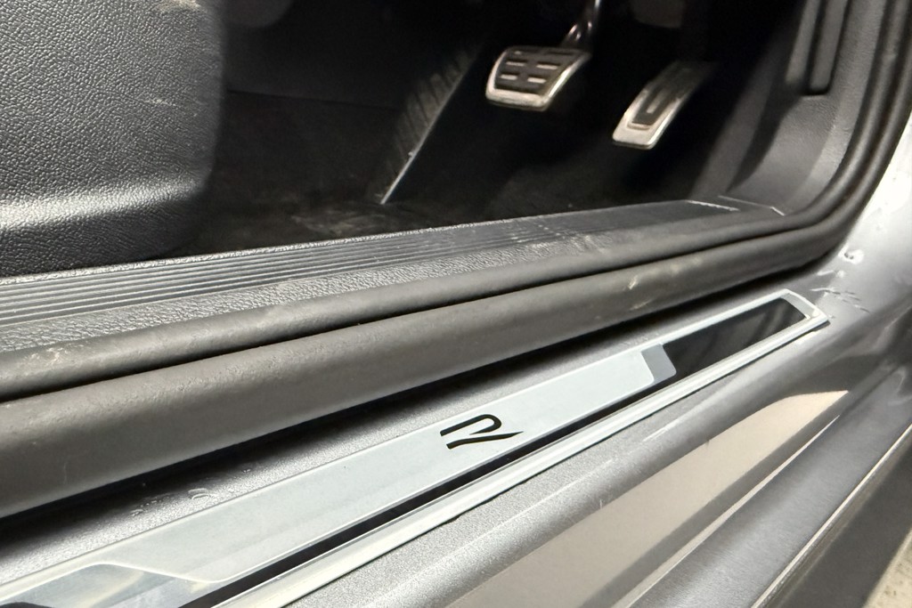 Volkswagen T-Roc R Automatic Petrol SUV - Stock Number (1546895) - 22nd supplementary image
