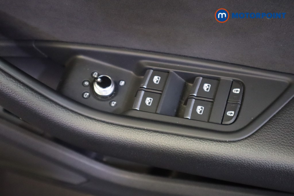Audi A4 S Line Automatic Diesel Estate - Stock Number (1546902) - 7th supplementary image