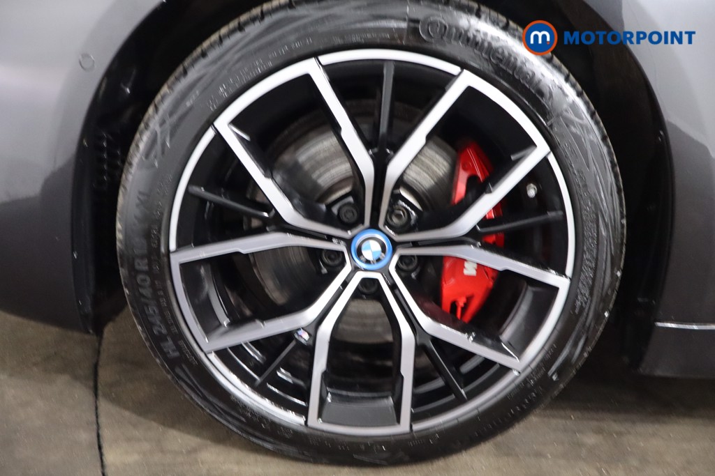 BMW 5 Series M Sport Automatic Petrol Plug-In Hybrid Estate - Stock Number (1546979) - 11th supplementary image