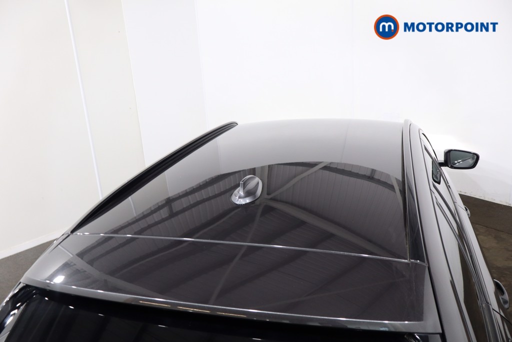 BMW 5 Series M Sport Automatic Petrol Plug-In Hybrid Estate - Stock Number (1546979) - 30th supplementary image
