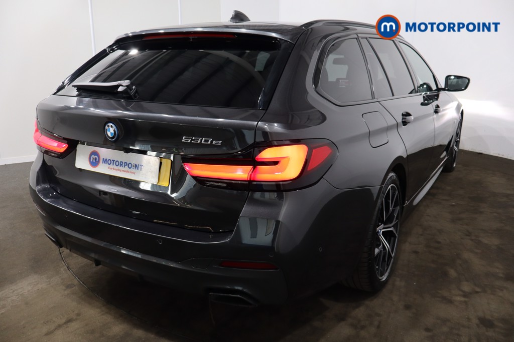 BMW 5 Series M Sport Automatic Petrol Plug-In Hybrid Estate - Stock Number (1546979) - 31st supplementary image