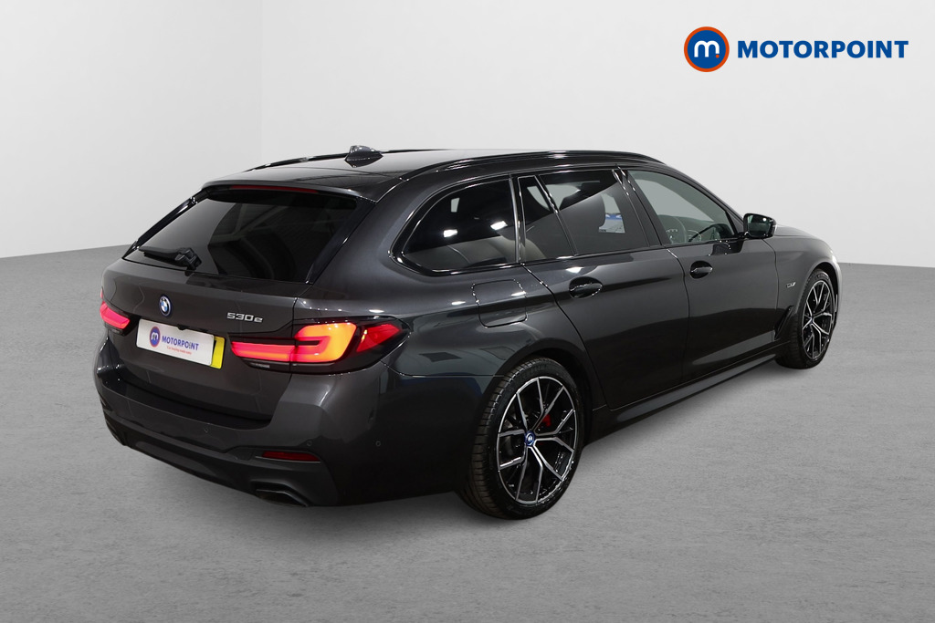 BMW 5 Series M Sport Automatic Petrol Plug-In Hybrid Estate - Stock Number (1546979) - Drivers side rear corner