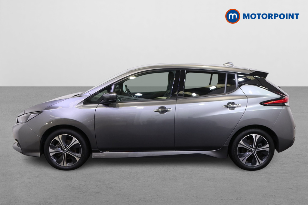 Nissan Leaf N-Connecta Automatic Electric Hatchback - Stock Number (1548102) - Passenger side