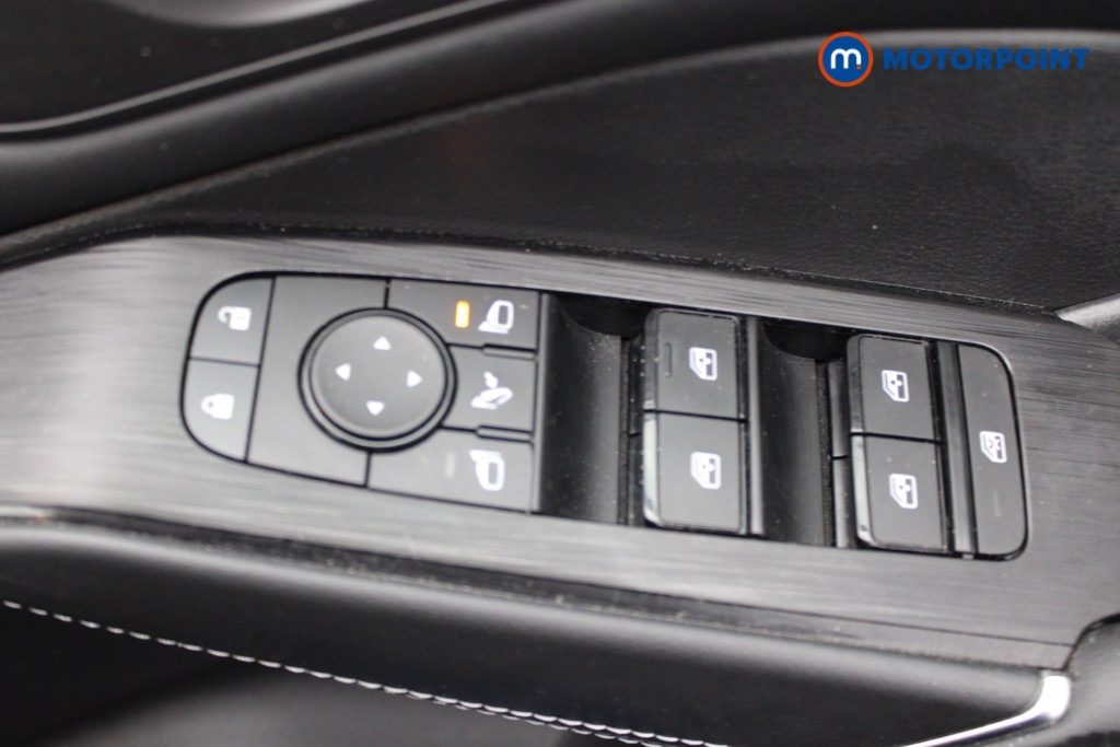 Nissan Qashqai N-Connecta Manual Petrol SUV - Stock Number (1548571) - 17th supplementary image