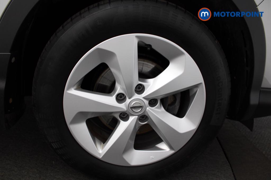 Nissan Qashqai Acenta Premium Manual Petrol SUV - Stock Number (1548755) - 11th supplementary image