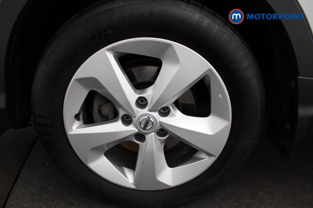 Nissan Qashqai Acenta Premium Manual Petrol SUV - Stock Number (1548755) - 12th supplementary image