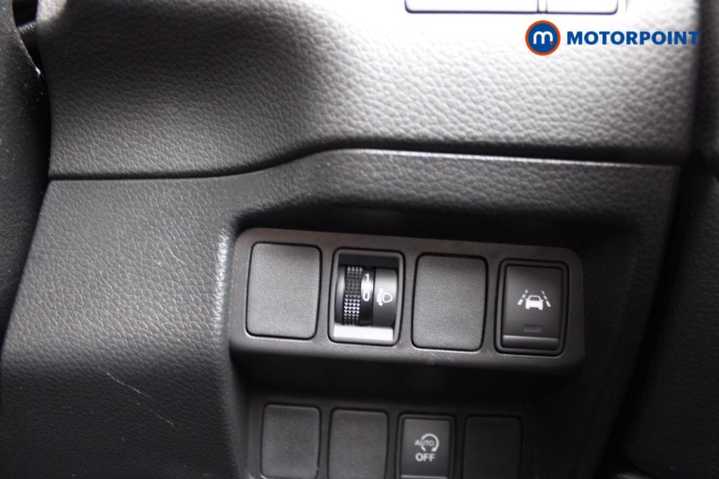 Nissan Qashqai Acenta Premium Manual Petrol SUV - Stock Number (1548755) - 17th supplementary image