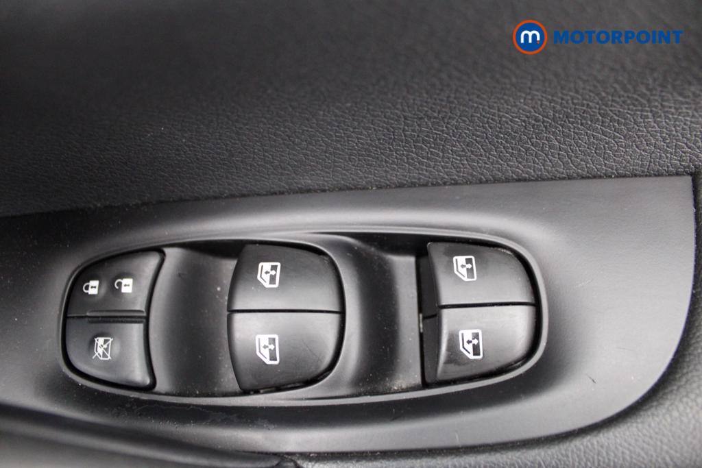 Nissan Qashqai Acenta Premium Manual Petrol SUV - Stock Number (1548755) - 19th supplementary image