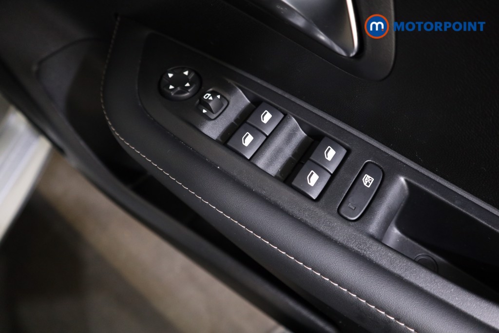 Peugeot 208 Allure Manual Petrol Hatchback - Stock Number (1548910) - 9th supplementary image