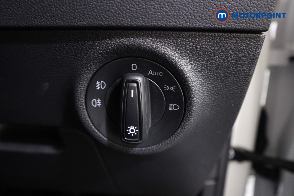 Skoda Karoq Se Technology Manual Petrol SUV - Stock Number (1533936) - 9th supplementary image