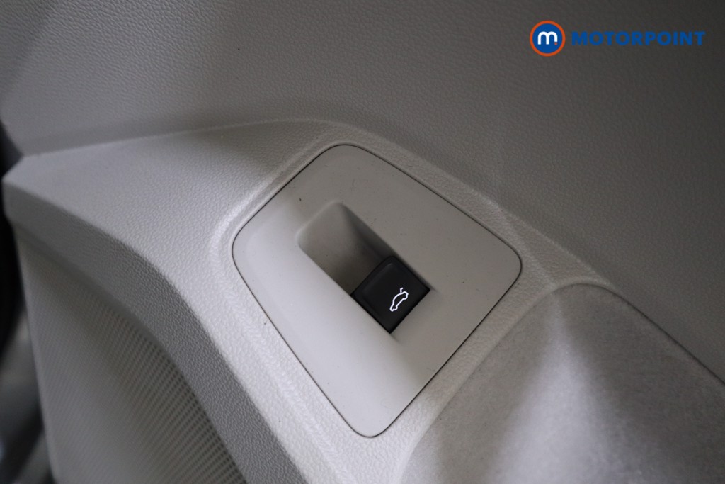 Volkswagen Tiguan Allspace Elegance Automatic Petrol SUV - Stock Number (1534423) - 10th supplementary image