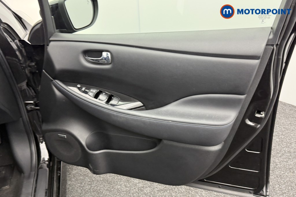 Nissan Leaf Tekna Automatic Electric Hatchback - Stock Number (1536199) - 18th supplementary image