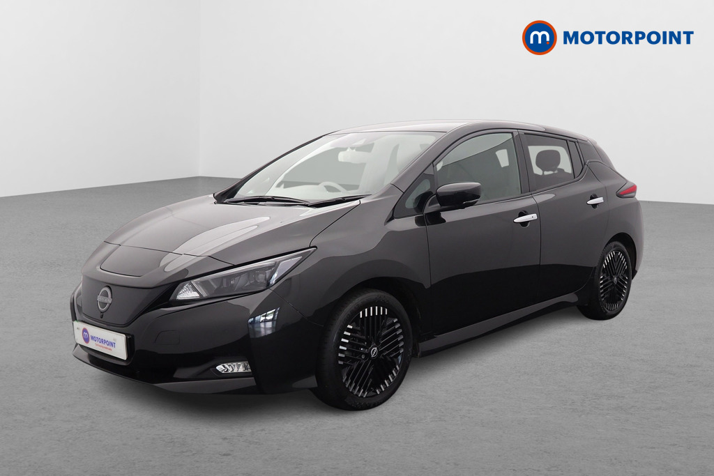 Nissan Leaf Tekna Automatic Electric Hatchback - Stock Number (1536199) - Passenger side front corner