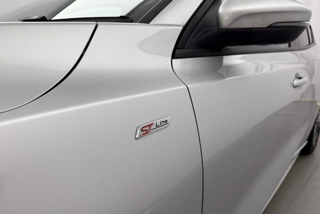 Ford Focus St-Line Edition Manual Petrol-Electric Hybrid Hatchback - Stock Number (1537203) - 25th supplementary image