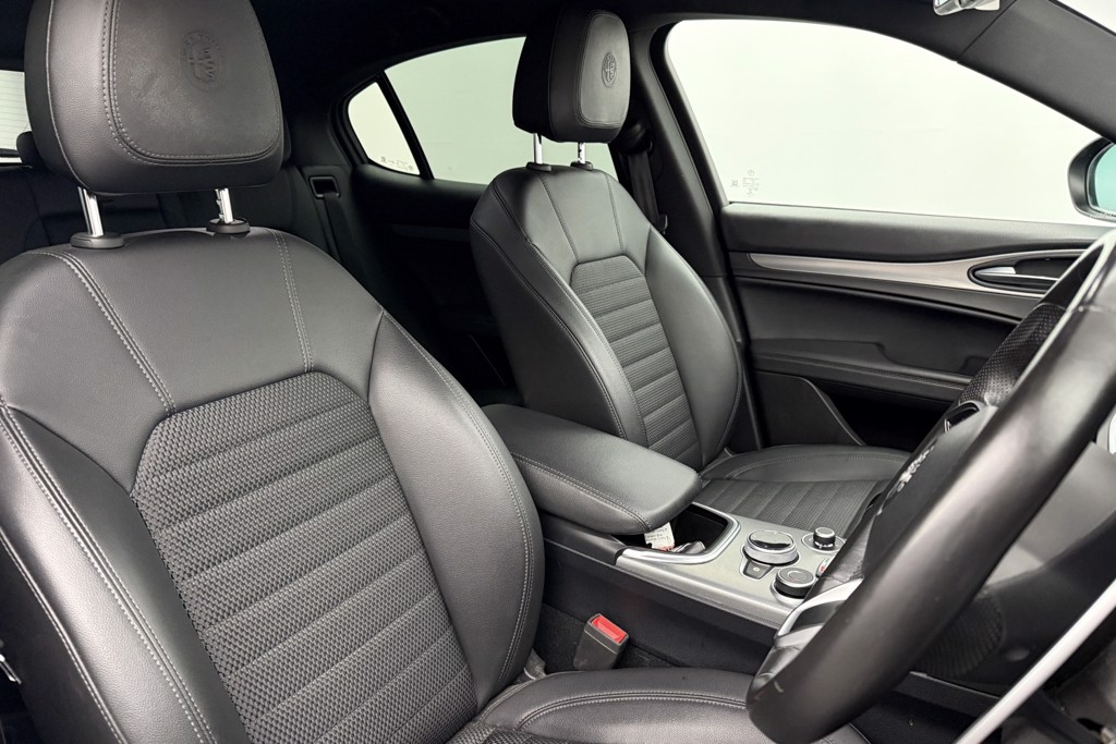 Alfa Romeo Stelvio Sprint Automatic Petrol SUV - Stock Number (1537377) - 19th supplementary image