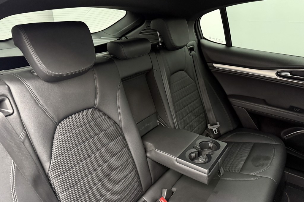 Alfa Romeo Stelvio Sprint Automatic Petrol SUV - Stock Number (1537377) - 22nd supplementary image