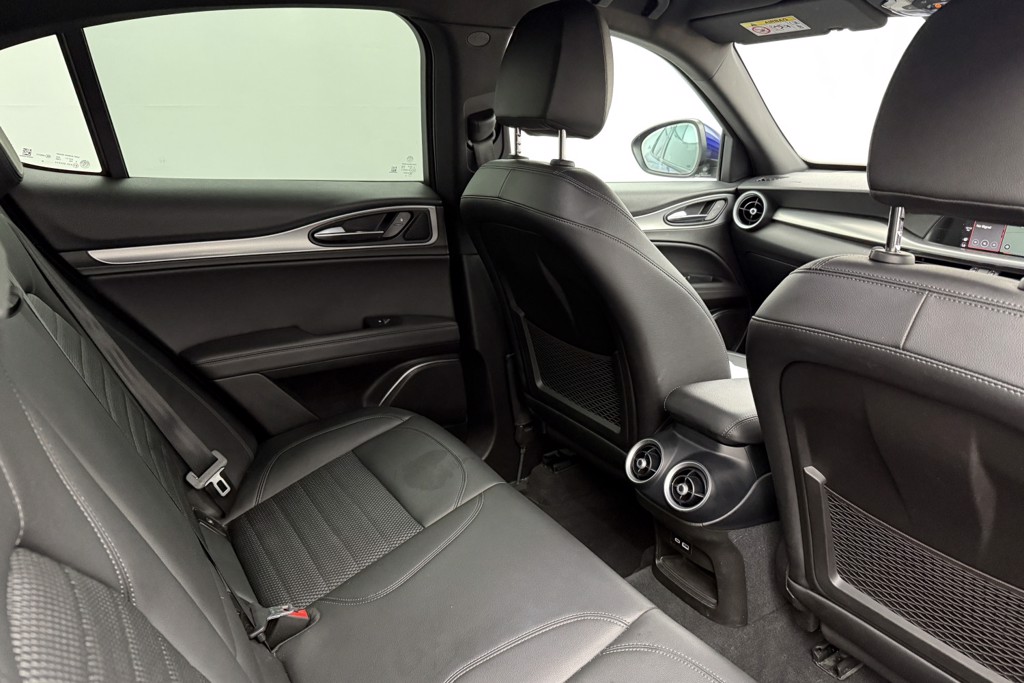 Alfa Romeo Stelvio Sprint Automatic Petrol SUV - Stock Number (1537377) - 24th supplementary image