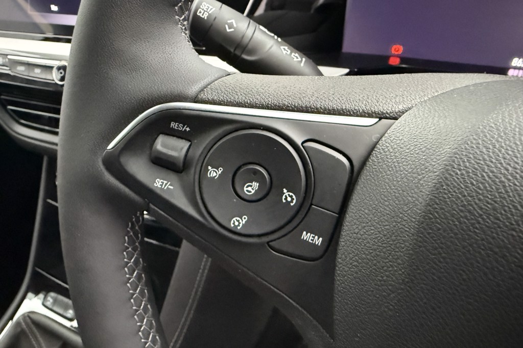 Vauxhall Grandland Ultimate Manual Petrol SUV - Stock Number (1539532) - 3rd supplementary image