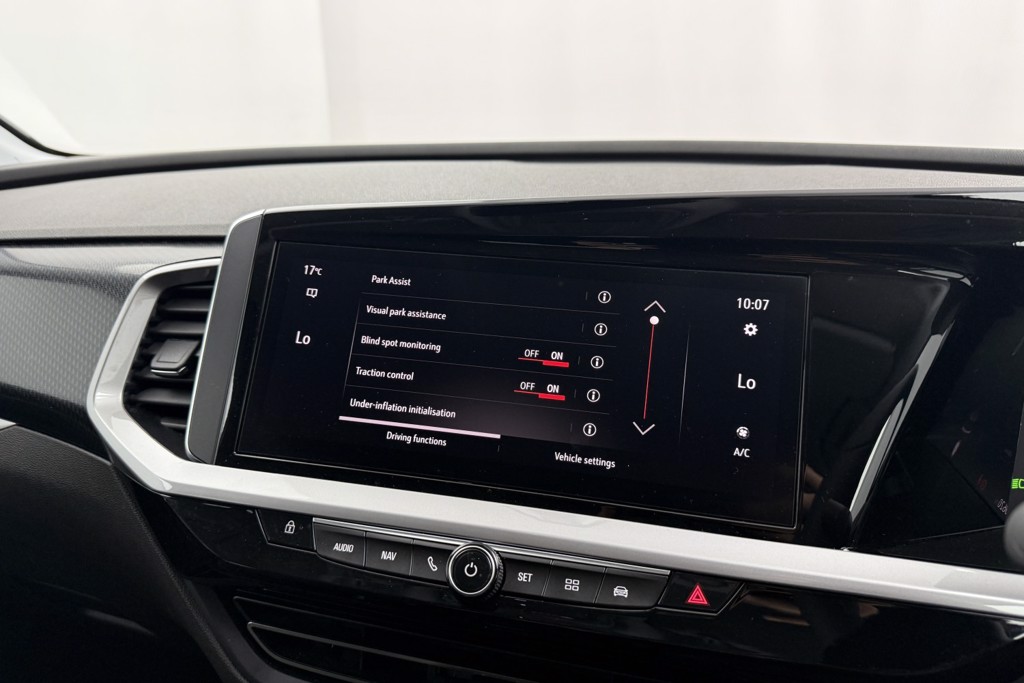 Vauxhall Grandland Ultimate Manual Petrol SUV - Stock Number (1539532) - 12th supplementary image