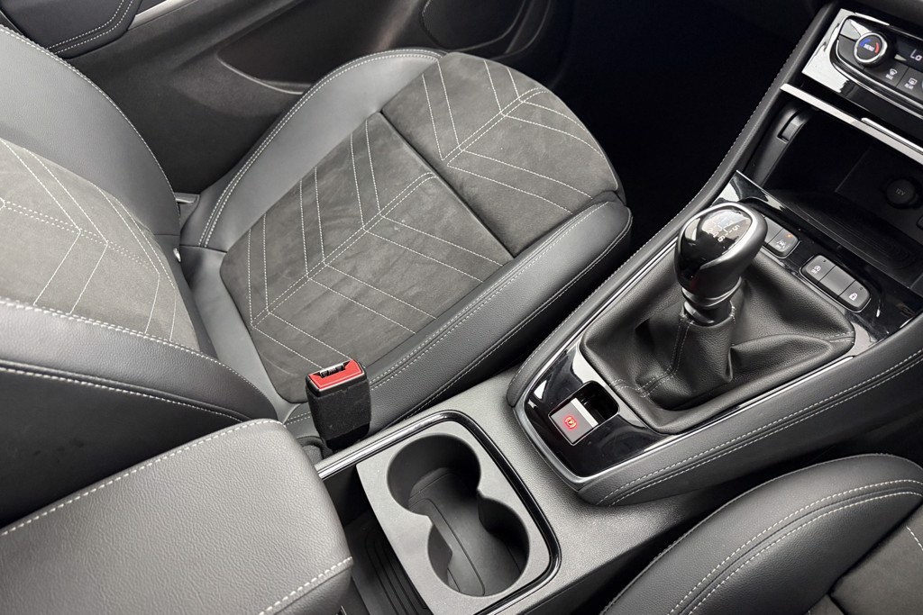 Vauxhall Grandland Ultimate Manual Petrol SUV - Stock Number (1539532) - 16th supplementary image