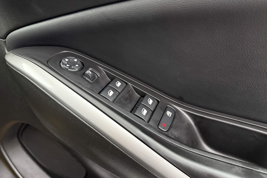 Vauxhall Grandland Ultimate Manual Petrol SUV - Stock Number (1539532) - 18th supplementary image