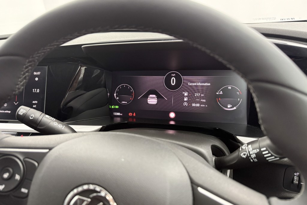 Vauxhall Grandland Ultimate Manual Petrol SUV - Stock Number (1539572) - 6th supplementary image