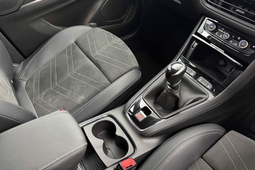 Vauxhall Grandland Ultimate Manual Petrol SUV - Stock Number (1539572) - 16th supplementary image