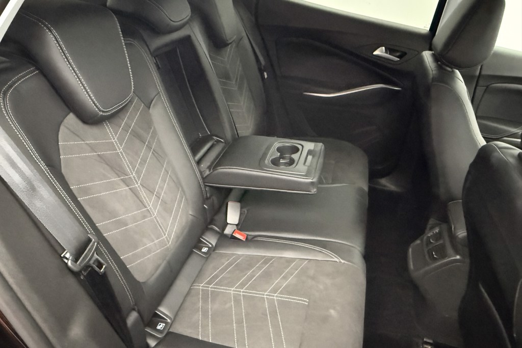 Vauxhall Grandland Ultimate Manual Petrol SUV - Stock Number (1539572) - 23rd supplementary image