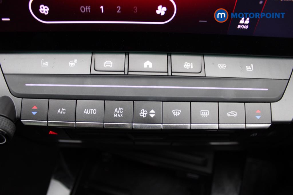 Vauxhall Astra Ultimate Automatic Diesel Hatchback - Stock Number (1540883) - 16th supplementary image
