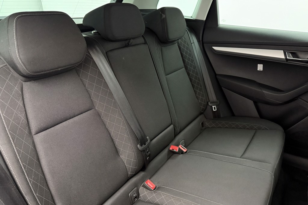Skoda Karoq SE Manual Petrol SUV - Stock Number (1542468) - 19th supplementary image