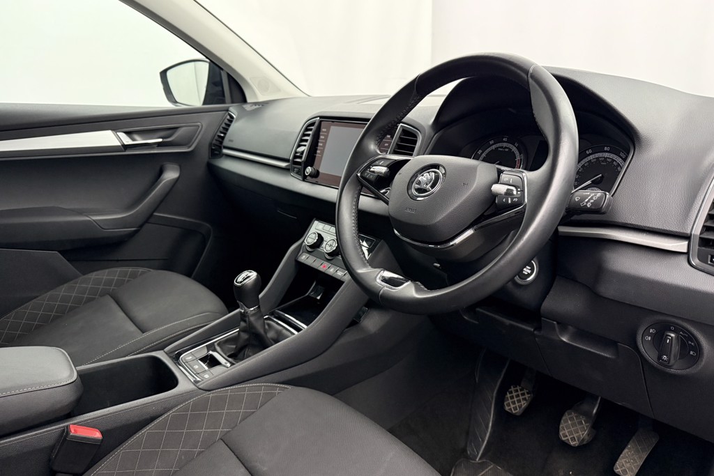 Skoda Karoq SE Manual Petrol SUV - Stock Number (1542468) - 1st supplementary image