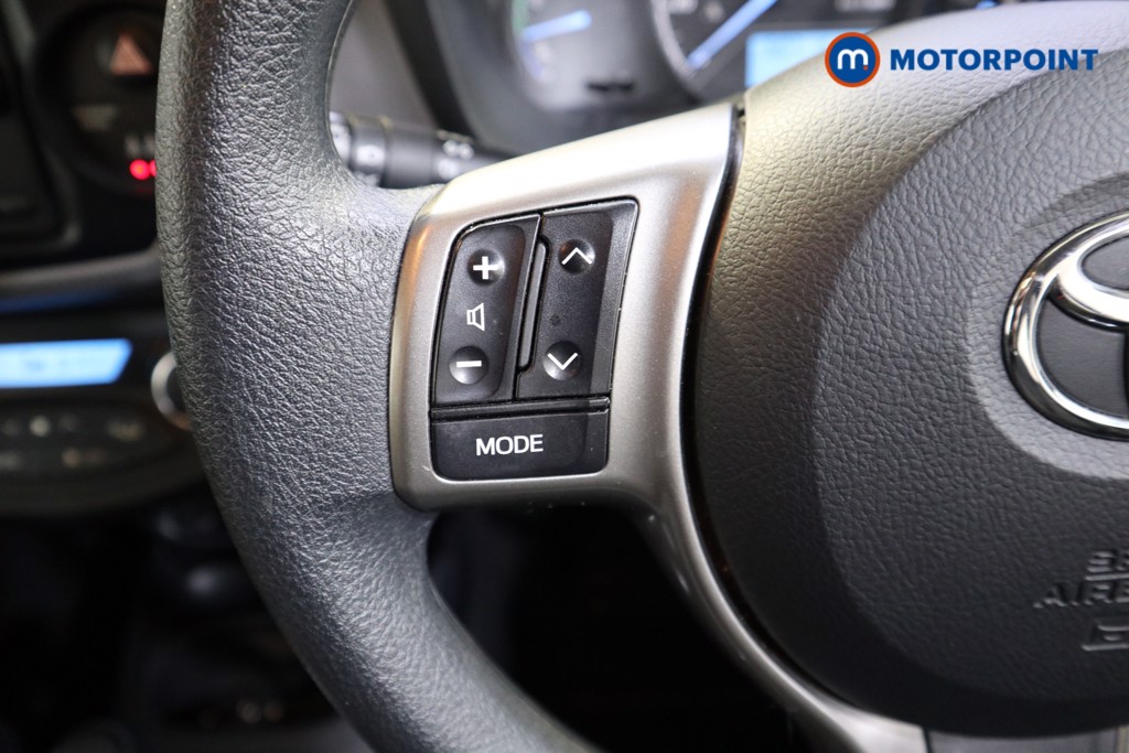 Toyota Yaris Active Automatic Petrol-Electric Hybrid Hatchback - Stock Number (1542800) - 3rd supplementary image