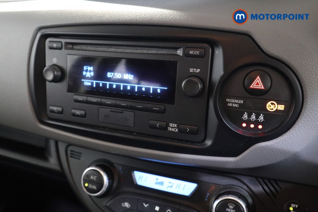 Toyota Yaris Active Automatic Petrol-Electric Hybrid Hatchback - Stock Number (1542800) - 6th supplementary image