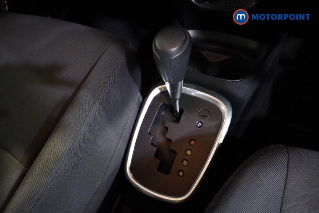 Toyota Yaris Active Automatic Petrol-Electric Hybrid Hatchback - Stock Number (1542800) - 8th supplementary image