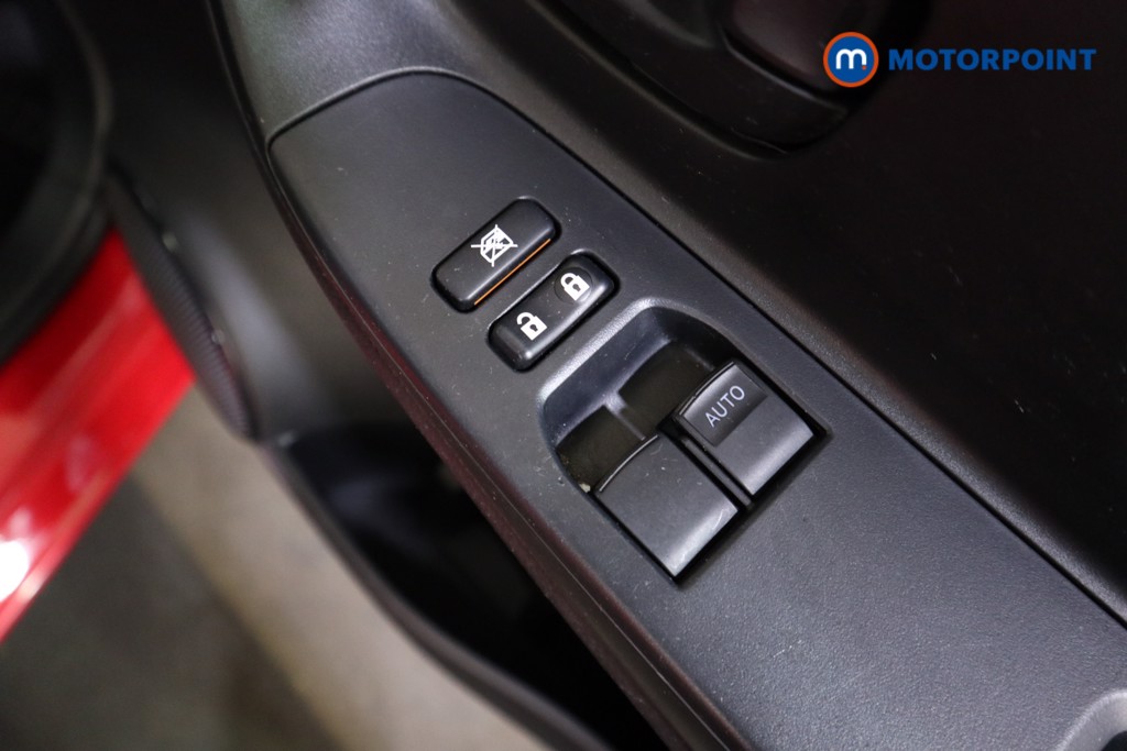 Toyota Yaris Active Automatic Petrol-Electric Hybrid Hatchback - Stock Number (1542800) - 9th supplementary image