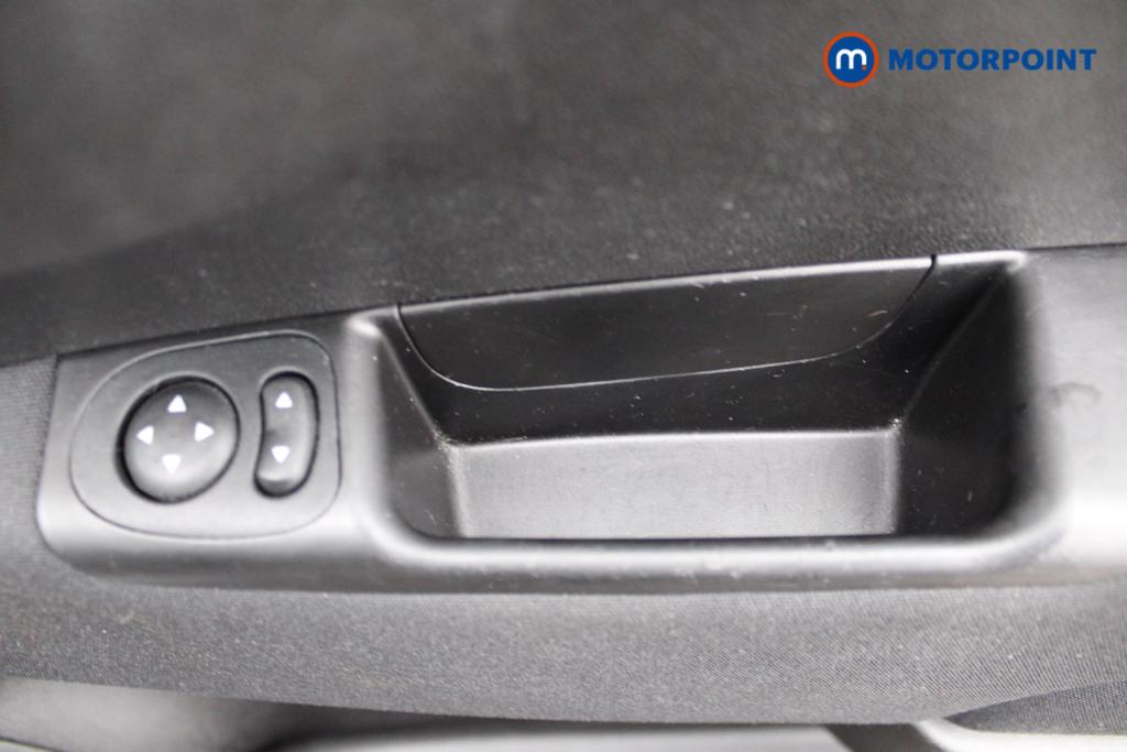 Fiat 500 Lounge Manual Petrol-Electric Hybrid Hatchback - Stock Number (1543090) - 16th supplementary image