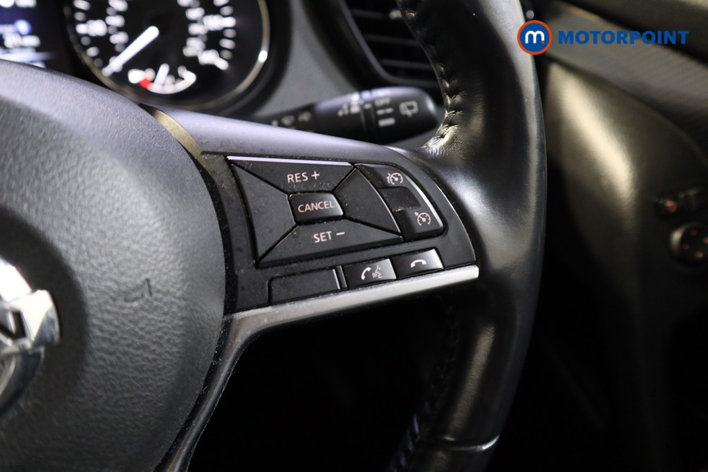 Nissan X-Trail Tekna Manual Diesel SUV - Stock Number (1543689) - 4th supplementary image