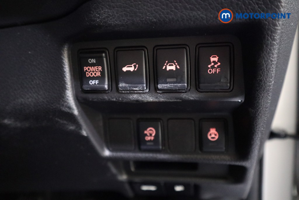 Nissan X-Trail Tekna Manual Diesel SUV - Stock Number (1543689) - 9th supplementary image
