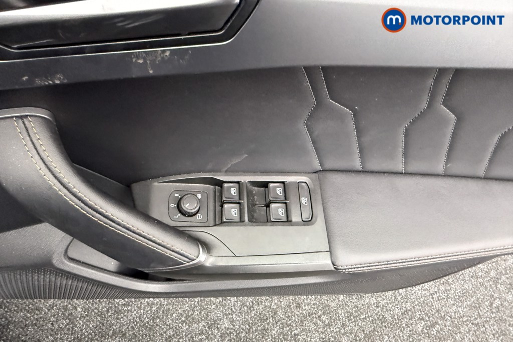 Cupra Leon V1 Manual Petrol Hatchback - Stock Number (1543699) - 17th supplementary image