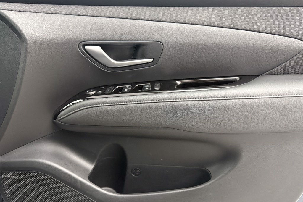 Hyundai Tucson Premium Manual Petrol SUV - Stock Number (1544014) - 15th supplementary image